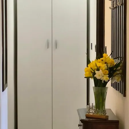 Leona's Paradise Apartment *