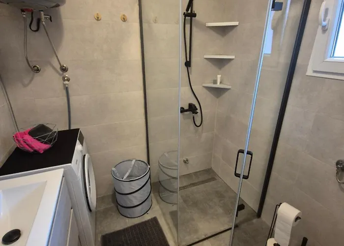 Leona's Paradise Apartmán